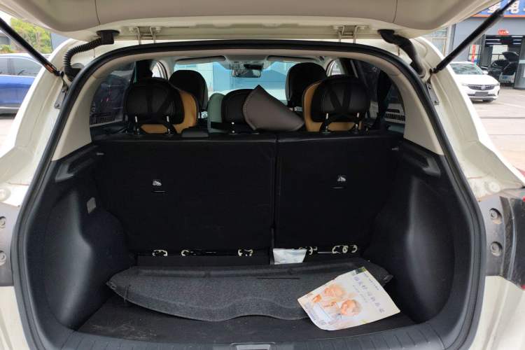 Used Nissan Tiida 2016 1.6L CVT Smart Drive Edition Trunk