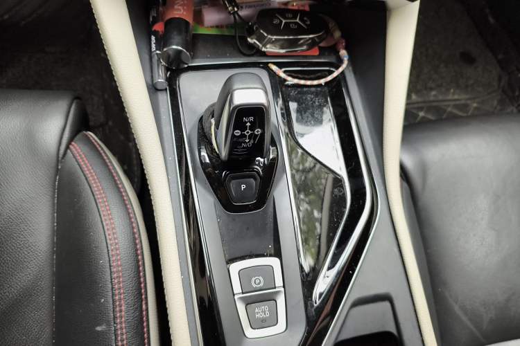 Used Lynk & Co 02 2021 1.5TD DCT Two-Wheel Drive Champion Edition Gear Lever