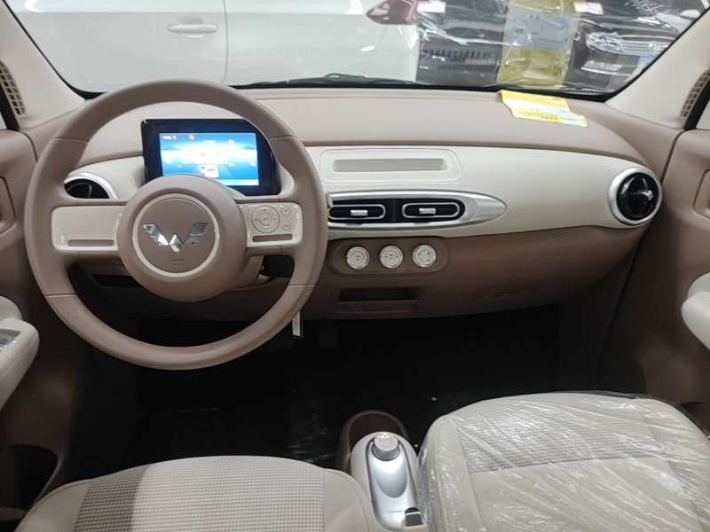 Used Wuling Hongguang MINIEV 2025 Four-Door Version Advanced Edition — 9