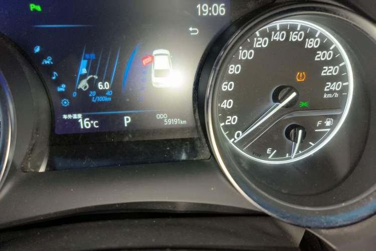 Used Toyota Camry 2019 Revised Version 2.0G Luxury Edition