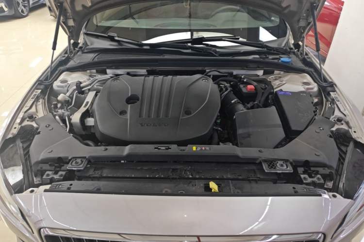 Used Volvo S60 2024 B4 Zhiyi Luxury Edition