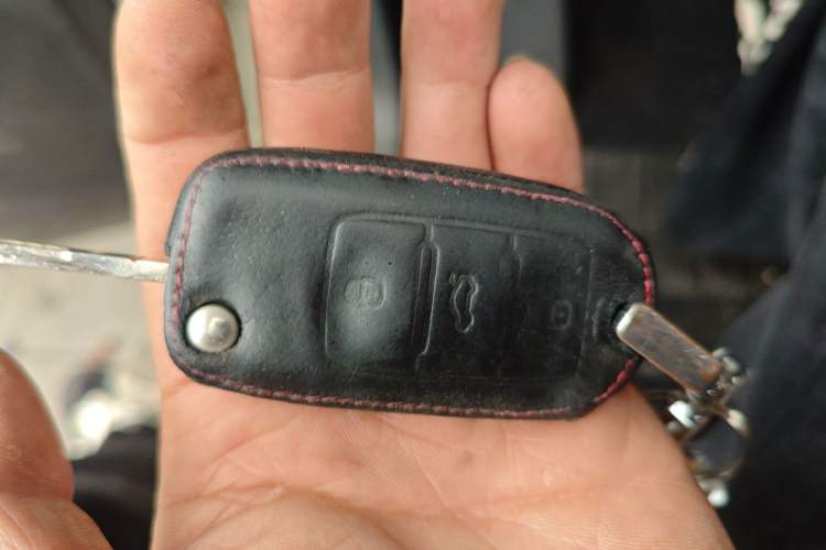 Used Volkswagen Tiguan 2017 300TSI Automatic Two-Wheel Drive Silk Road Comfort Edition Vehicle Key