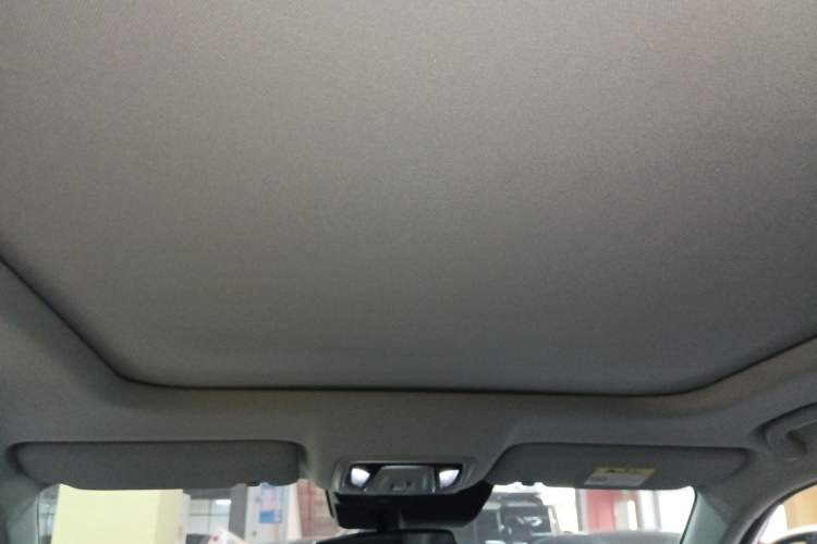 Used CHANGAN UNI-Z New Energy 2024 Blue Whale Smart Electric iDD 125km Beyond Edition Headliner