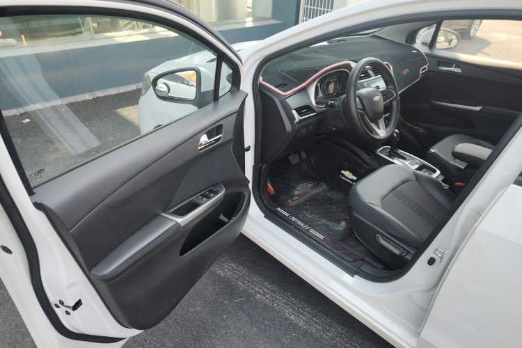 Used Chevrolet Lova RV 2016 1.5L Automatic Smart Drive Edition Driver Seat