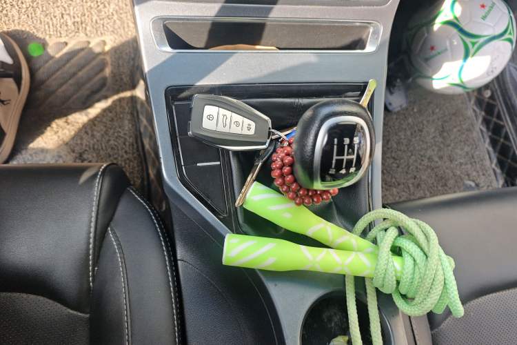 Used Geely Auto Emgrand 2019 Leading Edition 1.5L Manual Luxury Model China VI Standard