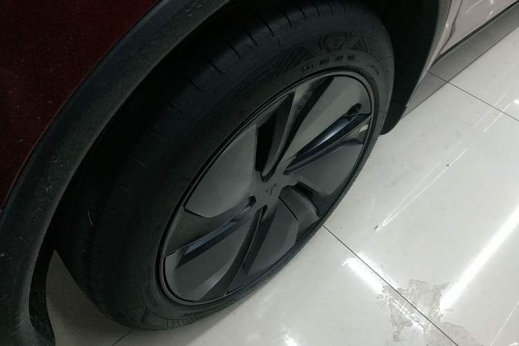 Used Tesla Model Y 2025 Rear-Wheel-Drive Version
