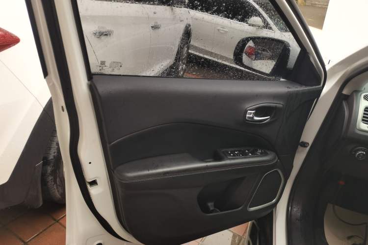 Used Jeep Compass 2017 200T Automatic Family Edition