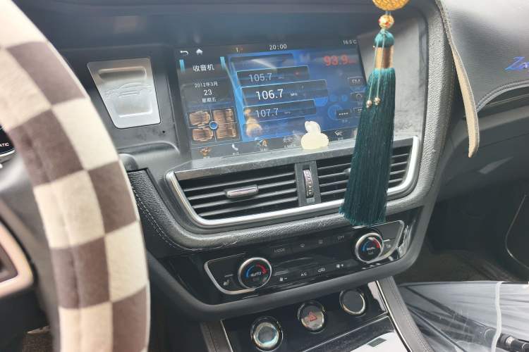 Used Zotye T600 2016 Sport Edition 2.0T DCT Prestige Model
