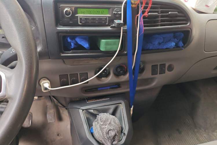 Used JMC Transit 2019 2.8T Commercial Version Short Wheelbase Mid-Roof 6-Seater China VI JX493
