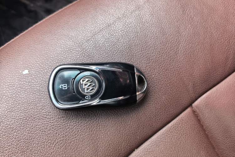 Used Buick GL6 2018 18T 6-Seater Luxury Model Vehicle Key