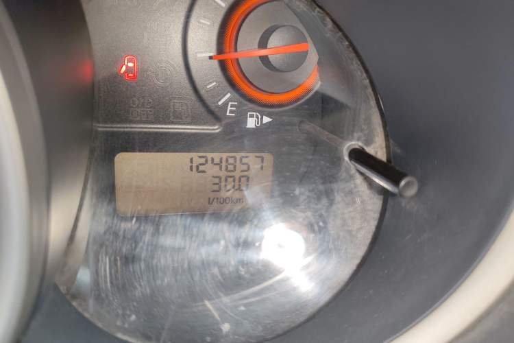 Used Nissan Sylphy 2012 Classic 1.6XE Manual Comfort Edition Odometer Close Up