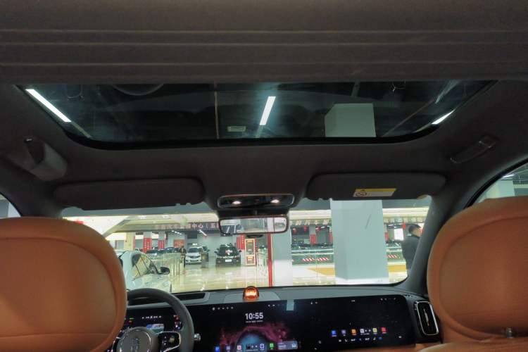 Used Hima AITO M8 2025 Extended-Range Ultra Version 53.4 kWh 6-Seater Edition