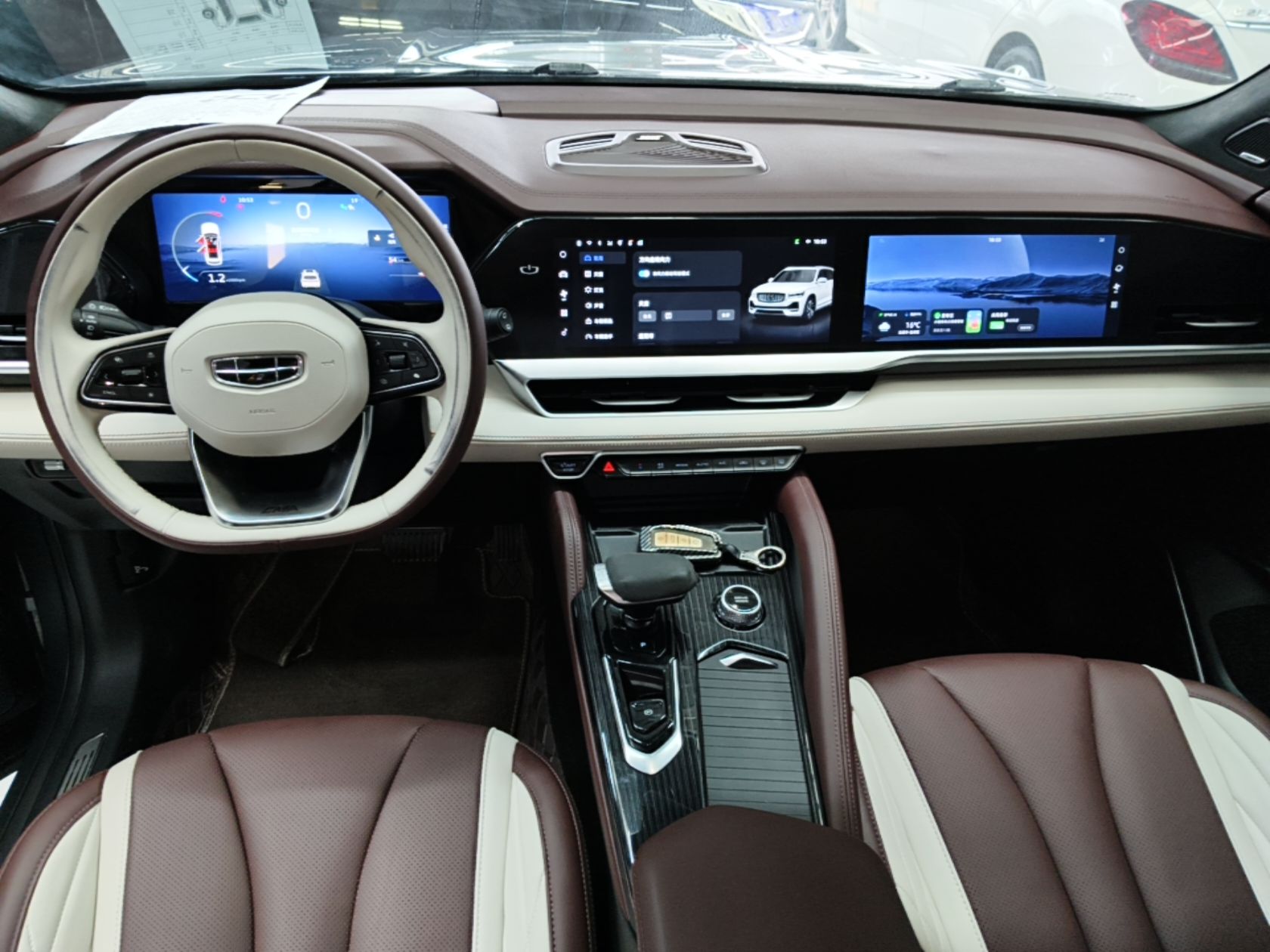 Geely Auto Monjaro L 2021 2.0TD DCT EVO Two-Wheel Drive Smart Luxury Version — снимка 12