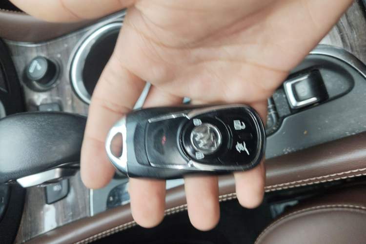 Used Buick Envision 2017 28T Four-Wheel Drive Elite Model
