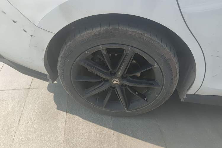 Used Changan UNI-V 2022 1.5T Prestige Version