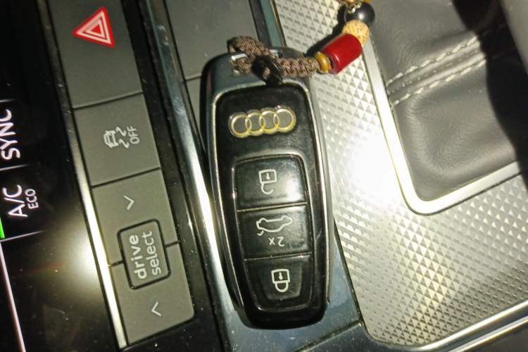 Used Audi A6L New Energy 2020 55 TFSI e quattro Interior 1