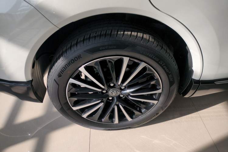 Used Toyota Venza 2023 2.0L CVT Two-Wheel Drive Prestige Version
