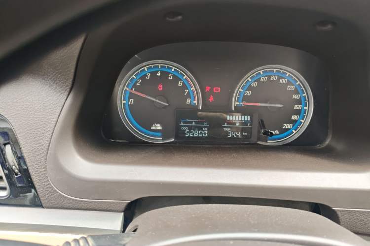 Used Baojun 730 2014 1.5L manual standard trim 7 seats
