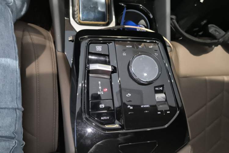 Used BMW 5 Series 2024 530Li Leading Model M Sport Package