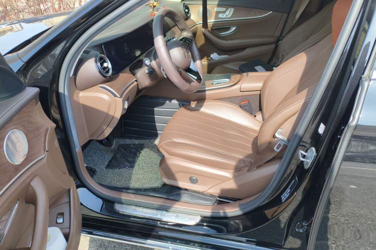 Used Mercedes-Benz E-Class 2021 Restyled E 300 L Luxury Edition Left Front Seat