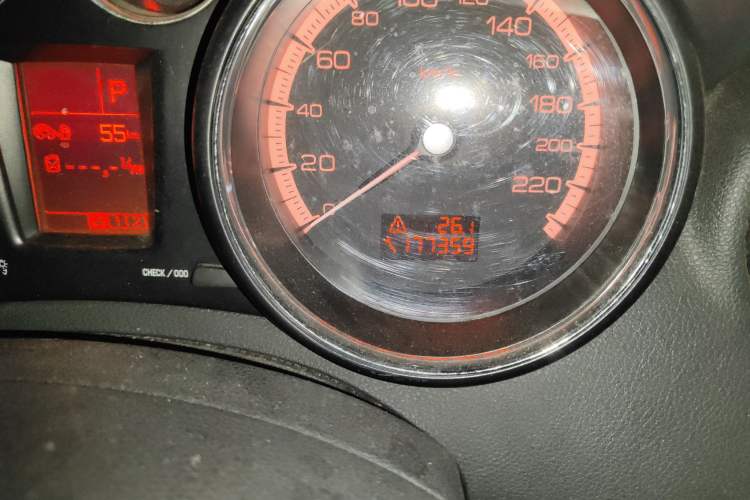 Used Peugeot 408 2011 2.0L Automatic Comfort Edition
