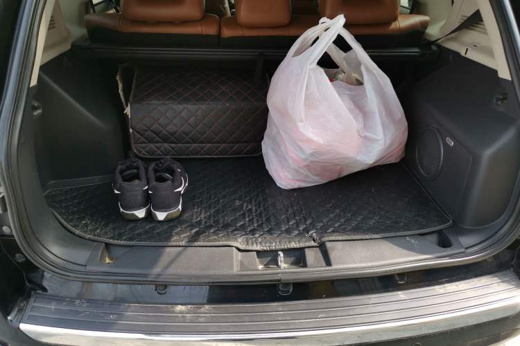 Used Jeep Compass 2014 2.4L four-wheel drive luxury version
