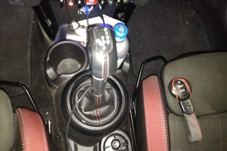 Used MINI JCW 2016 2.0T JOHN COOPER WORKS Avant-Garde Gear Lever