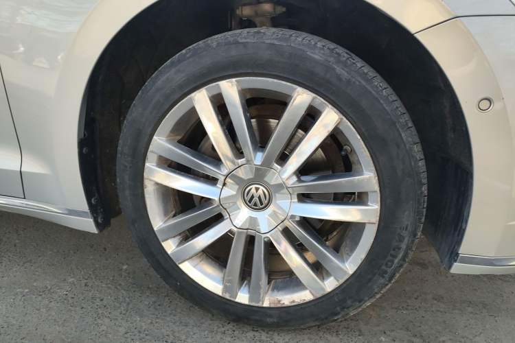 Used Volkswagen Phideon 2019 380TSI Two-Wheel Drive Flagship Version China VI Standard
