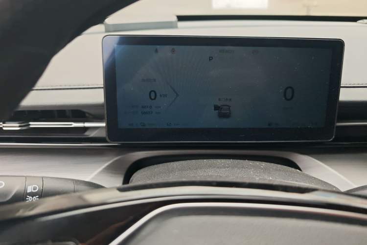 Used Wuling Xingguang 2023 150 Advanced Edition Odometer Close Up