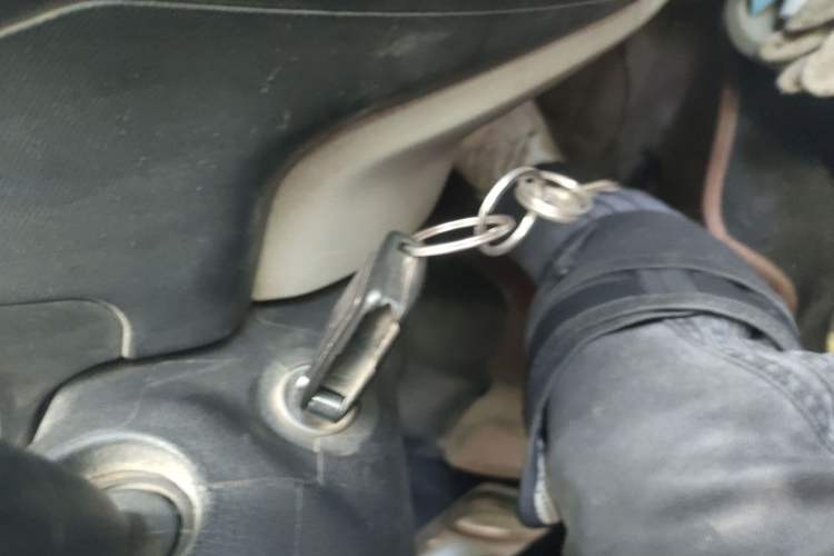 Used Karry Youyou EV 2021 Van Model SQR5037
