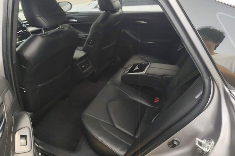 Used Toyota Avalon 2019 2.0L Luxury Edition China VI Standard Left Rear Seat