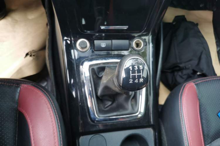 Used HYOSOW S3 2014 1.5L Comfort Version China IV Emission Standard
