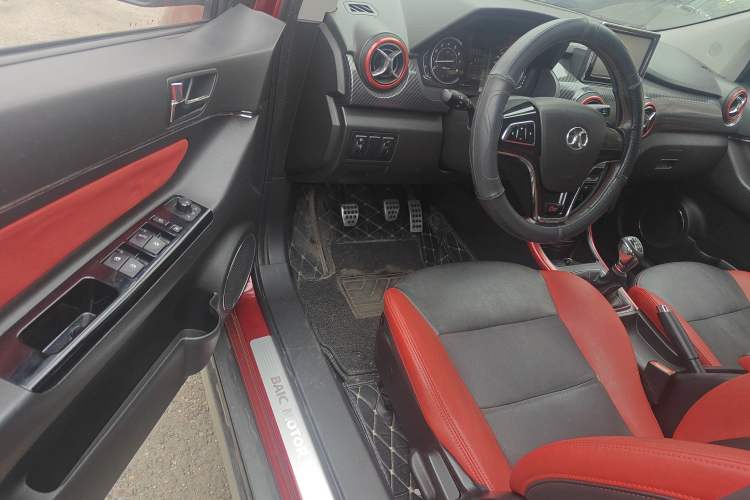 Used BAIC Senova X25 2015 1.5L manual Comfort trim level
