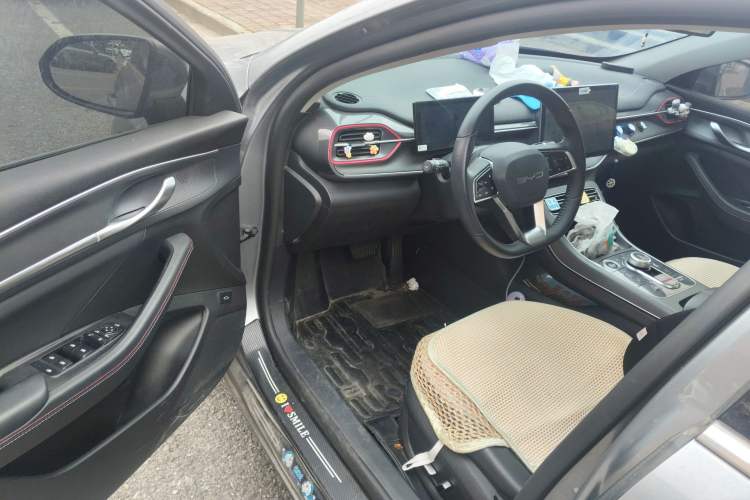 Used BYD Destroyer 05 2022 DM-i 120KM Prestige Model Driver Seat