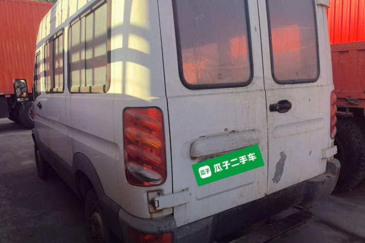 Used Iveco Turin 2009 2.5T-A32 Base Version
