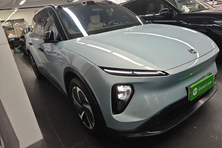 Used Nio ES6 2023 75 kWh Front Right 45 Deg