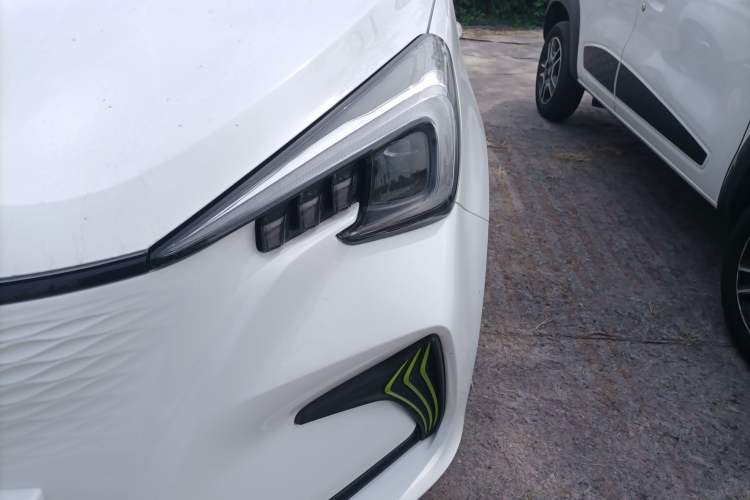 Used CHANGAN Benni E-Star 2022 Qingxin Edition Colorful Model Lithium-NMC Left Front Headlight