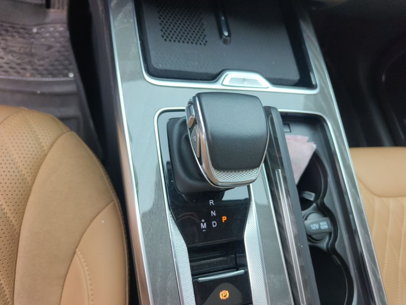 Hongqi HS5 2023 2.0T Four-Wheel Drive Flagship Pro Edition - Chinese Trim Ling — снимка 16