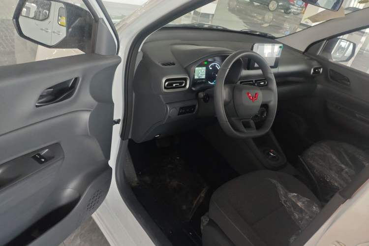 Used Wuling Hongguang New Energy 2024 All-Electric Model 300KM Standard Version