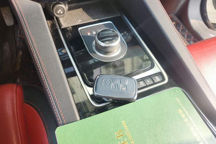 Used Jaguar F-PACE 2018 Restyled 2.0T All-Wheel-Drive R-Sport Sport Edition Gear Lever