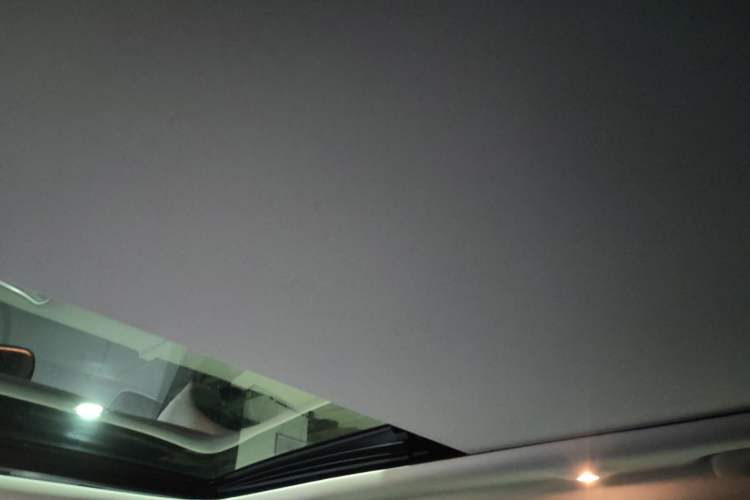 Used Jeep Cherokee 2020 2.0T Four-Wheel Drive Elite Edition Headliner