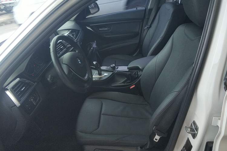 Used BMW 3 Series 2017 320Li Fashion Model
