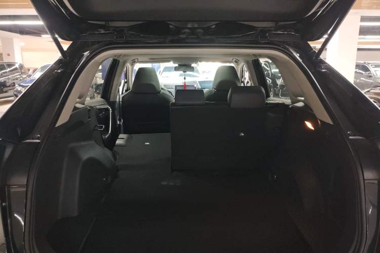 Used Toyota RAV4 2021 2.0L CVT Two-Wheel Drive Fashion PLUS Edition Trunk