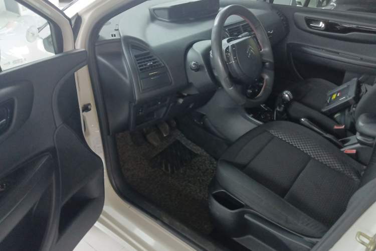 Used Citroen C-Quatre 2013 Sedan 2.0L Manual - Joyful Edition Driver Seat
