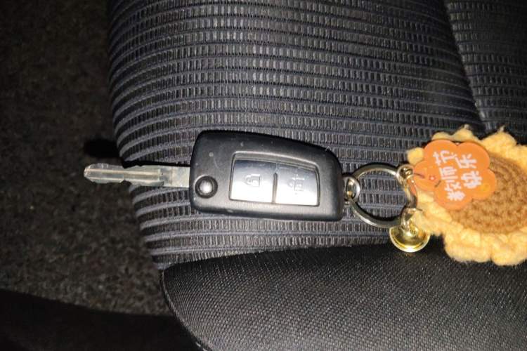 Used Nissan Tiida 2016 1.6L CVT Cool Dynamic Edition