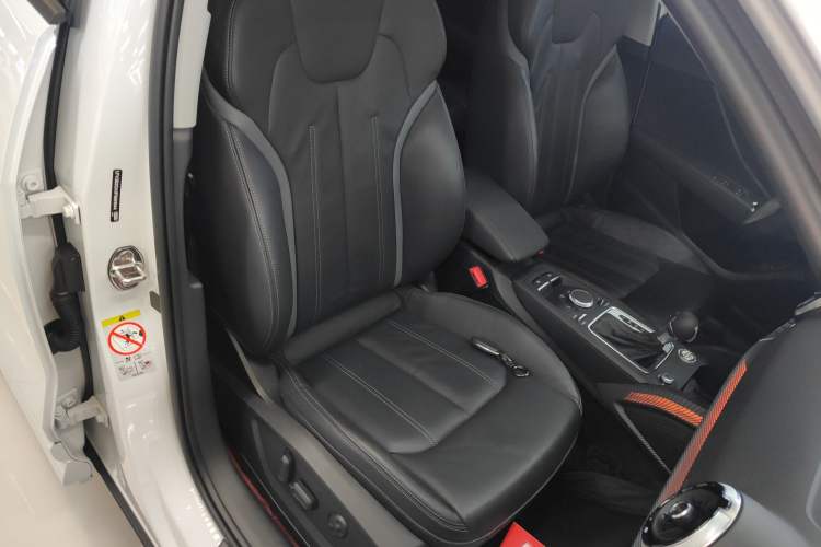 Used Audi Q2L 2023 35TFSI Fashion Dynamic Model Right Front Seat