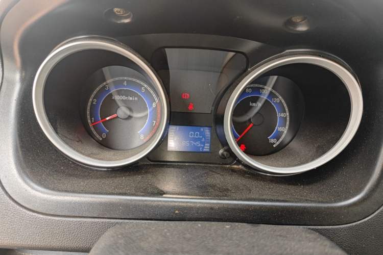 Used CHANGAN KAICHENG Ruixing M80 2014 1.5L Standard Version 4G15S
