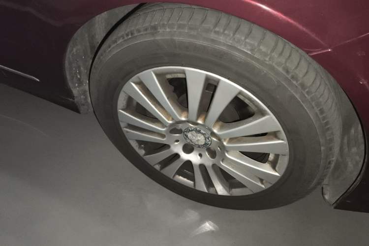 Used Mercedes-Benz C-Class 2011 C 200 CGI Elegant Model Right Front Wheel Hub