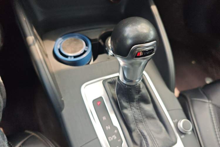 Used Audi A3 2016 Limousine 35 TFSI Prestige Edition Gear Lever