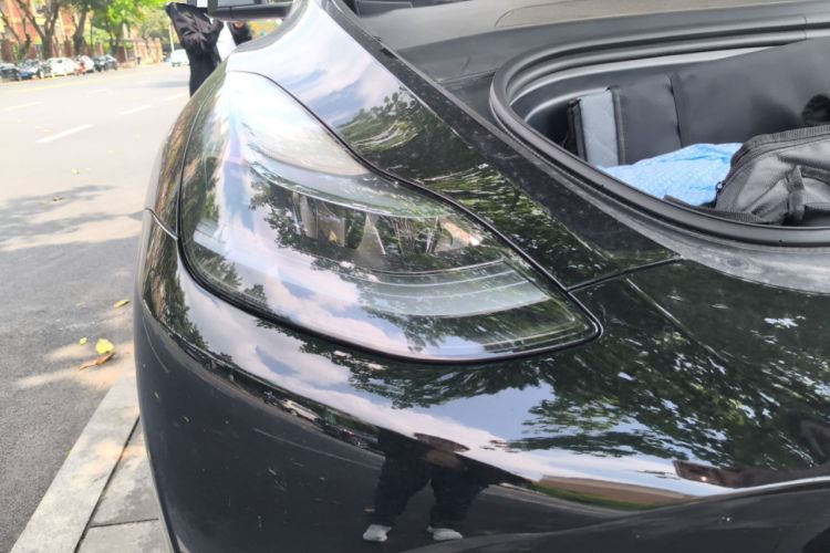 Used Tesla Model Y 2024 Long-Range All-Wheel-Drive Version Right Front Headlight